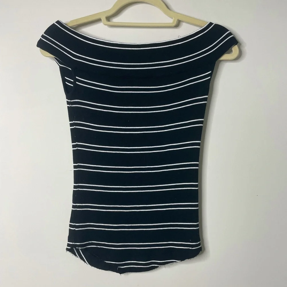 Free People Black/White Striped Off The Shoulder Top Small - Picture 2 of 5